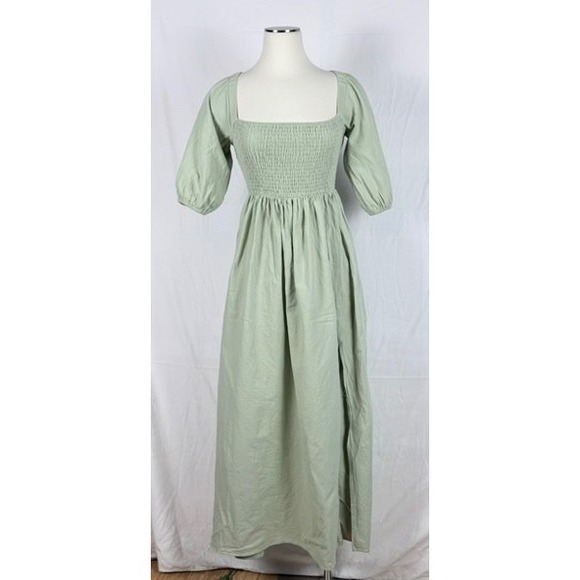Nasty Gal Dresses & Skirts - Nasty Gal Green Maxi Dress 0 Smocked Puff Sleeve Cottagecore Country